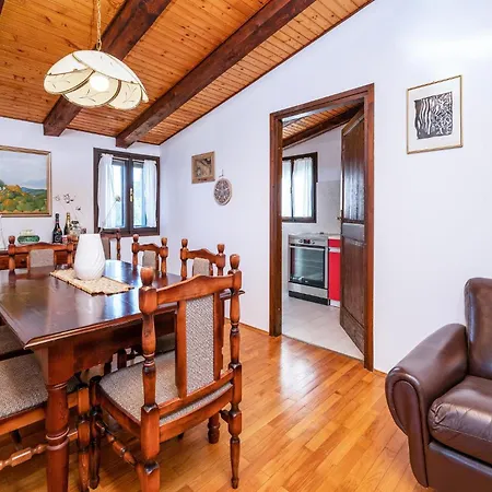 Holiday home Cozy In With Kitchen *