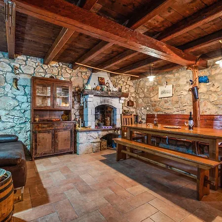 Cozy In With Kitchen * Plomin